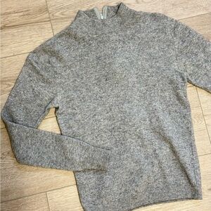 Vintage Pringle of Scotland Classic Mockneck Zip-up Back Sweater in Light Gray